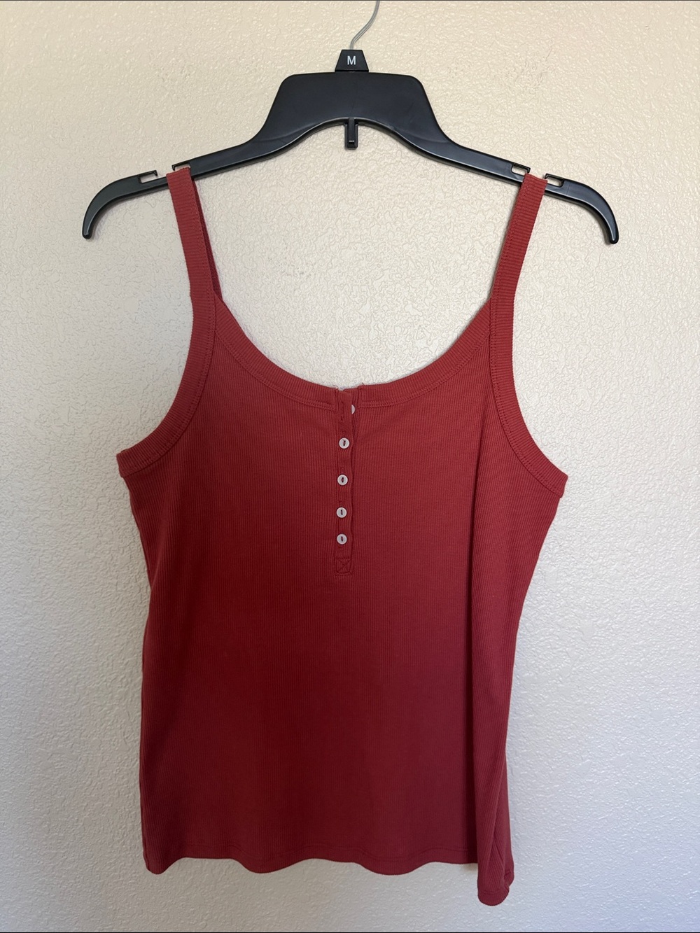 SO Ribbed Henley Tank Top in Rust